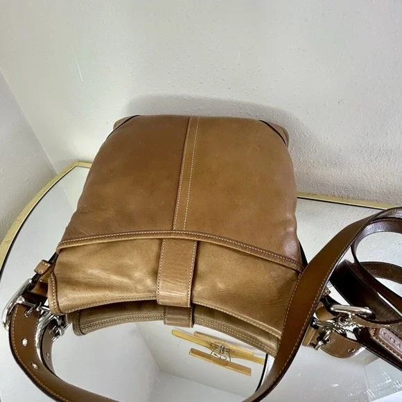 Vintage Y2K Coach Soho 9480 Leather Crossbody Buckle Purse Bag Tan Brown Wallet - Picture 5 of 10